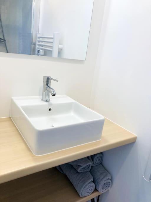 La Belle Consigne - Appartements Dinan Centre Gare Екстериор снимка
