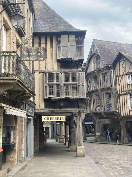 La Belle Consigne - Appartements Dinan Centre Gare Екстериор снимка