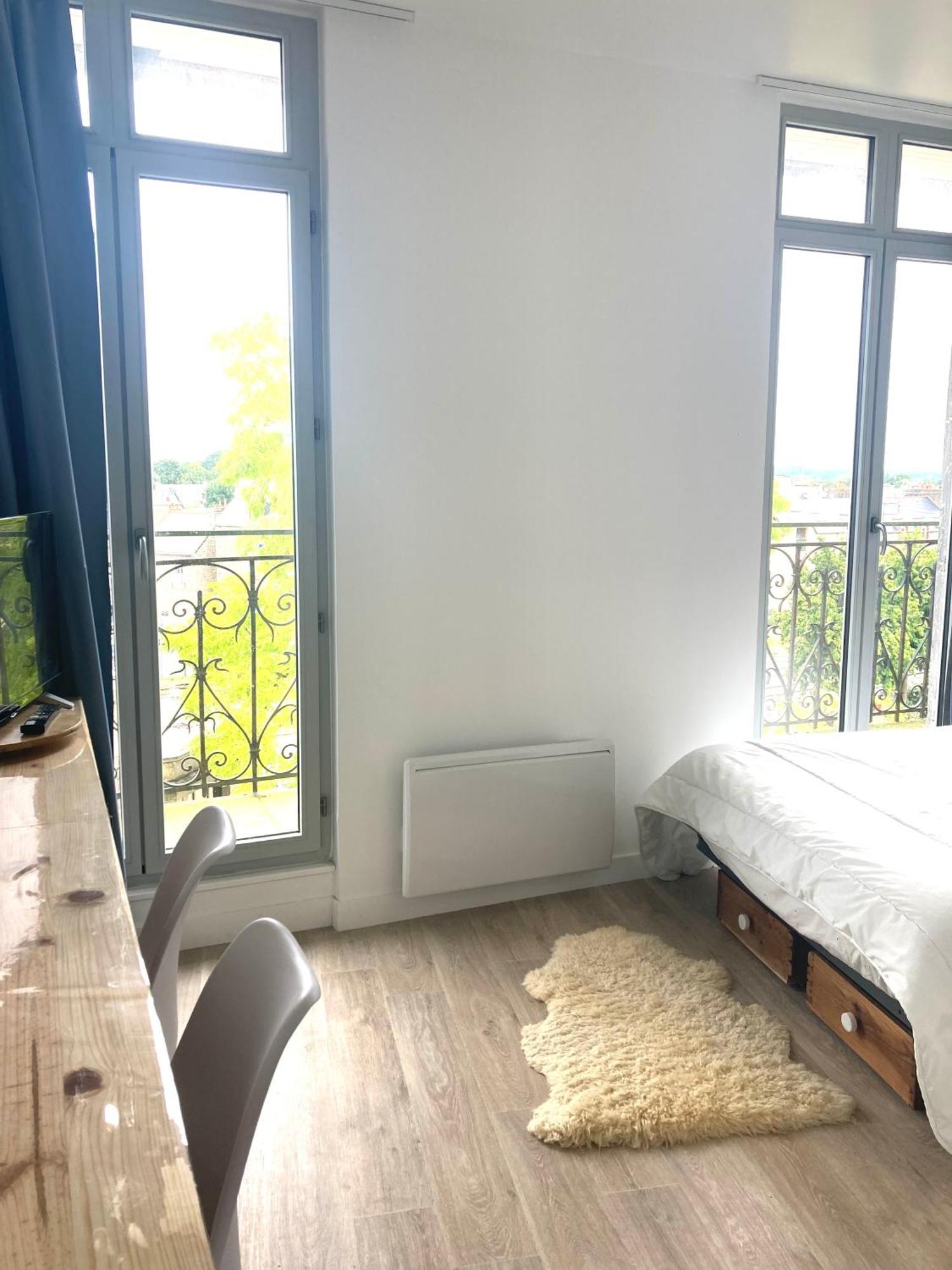 La Belle Consigne - Appartements Dinan Centre Gare Екстериор снимка