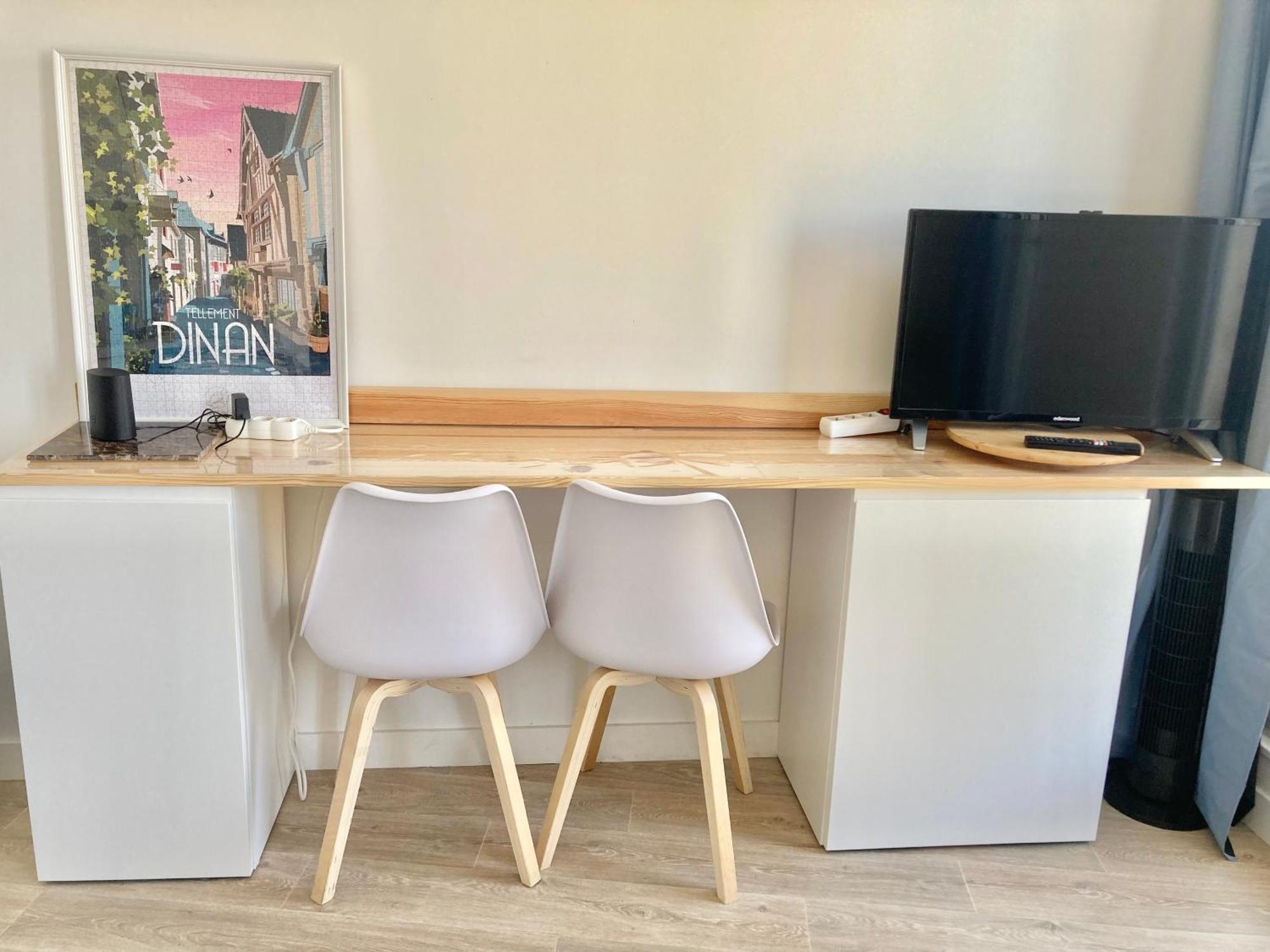 La Belle Consigne - Appartements Dinan Centre Gare Екстериор снимка